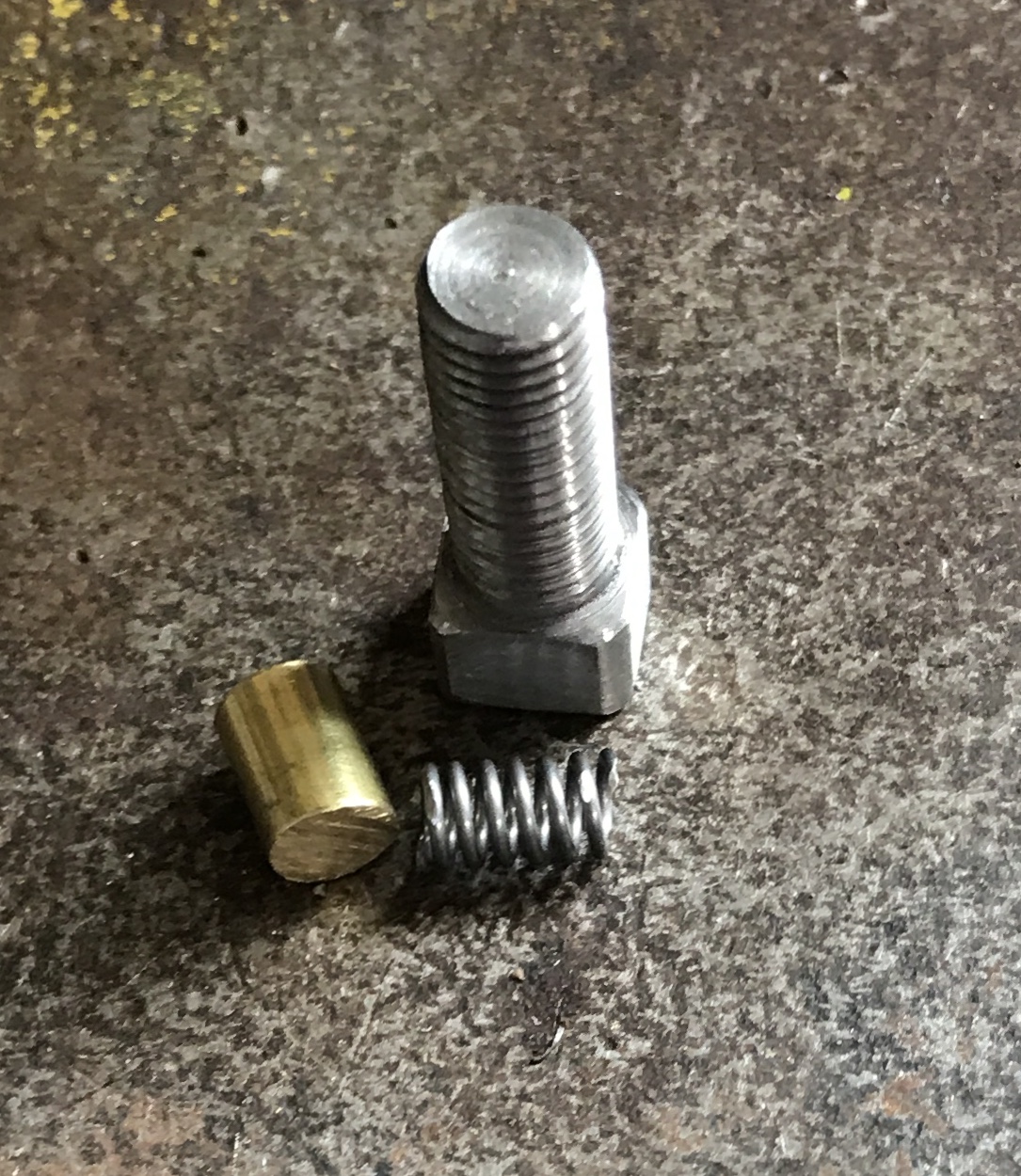 The shoe, spring and screw for backgear tension adjustment